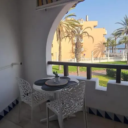 Apartment Seafront Camison *